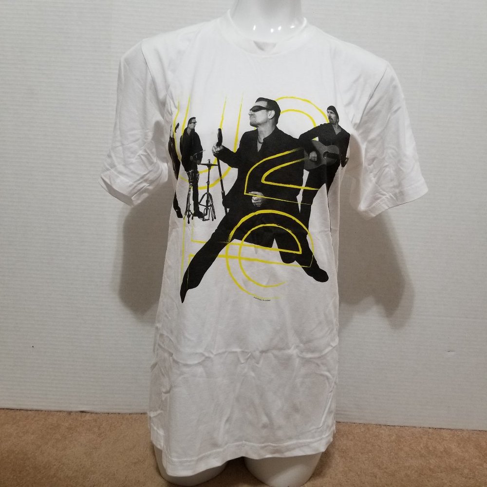 U2 shirt Medium U2ie Tour Live 2015 Photo graphic concert band merch Bono Edge